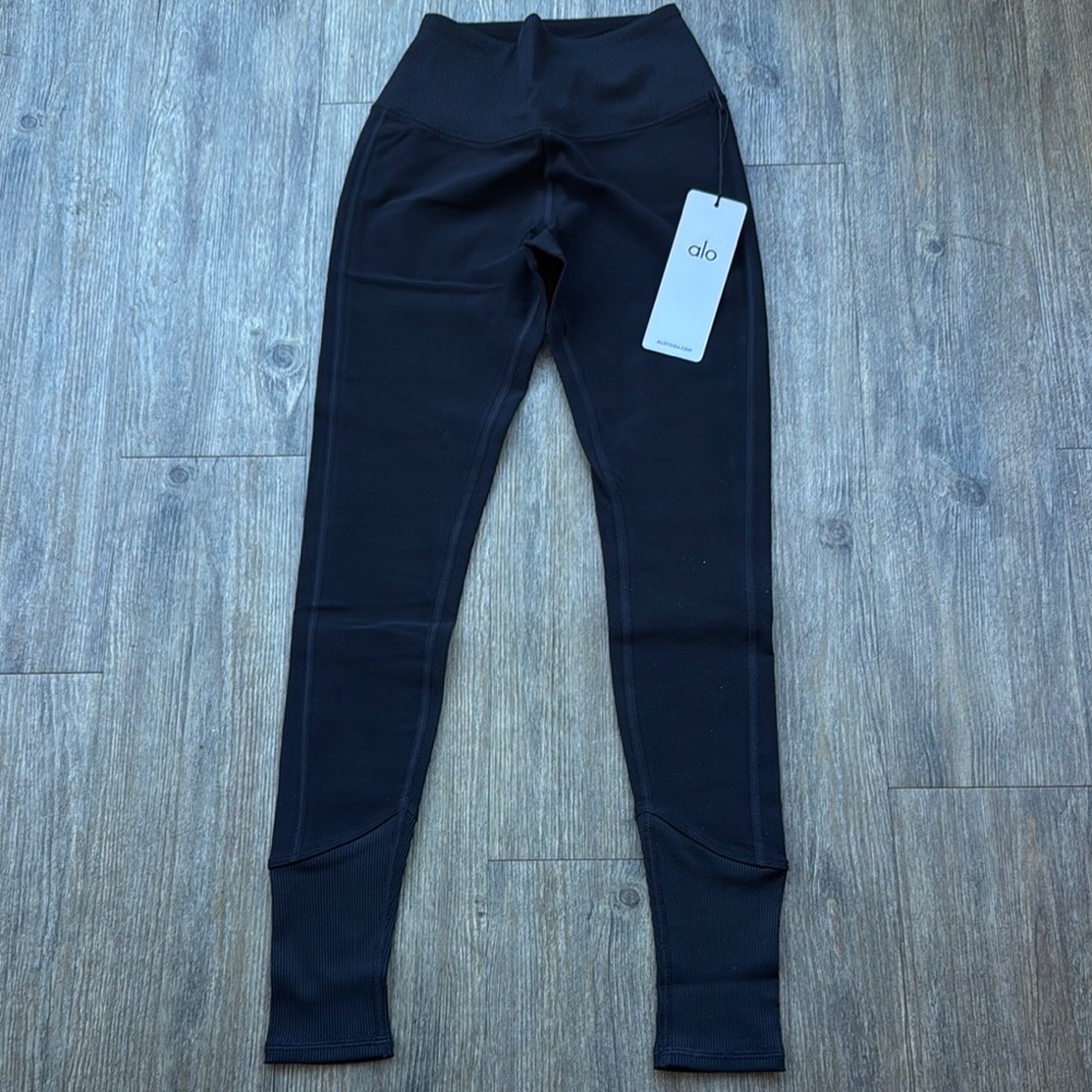Alo High-Waist Alosoft Lounge Legging